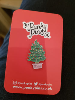 Punky pins - Christmas tree