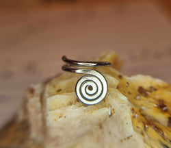 Apex - Artemis conch ring. Niobium