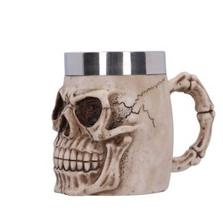 Grinning Skull Tankard 16cm